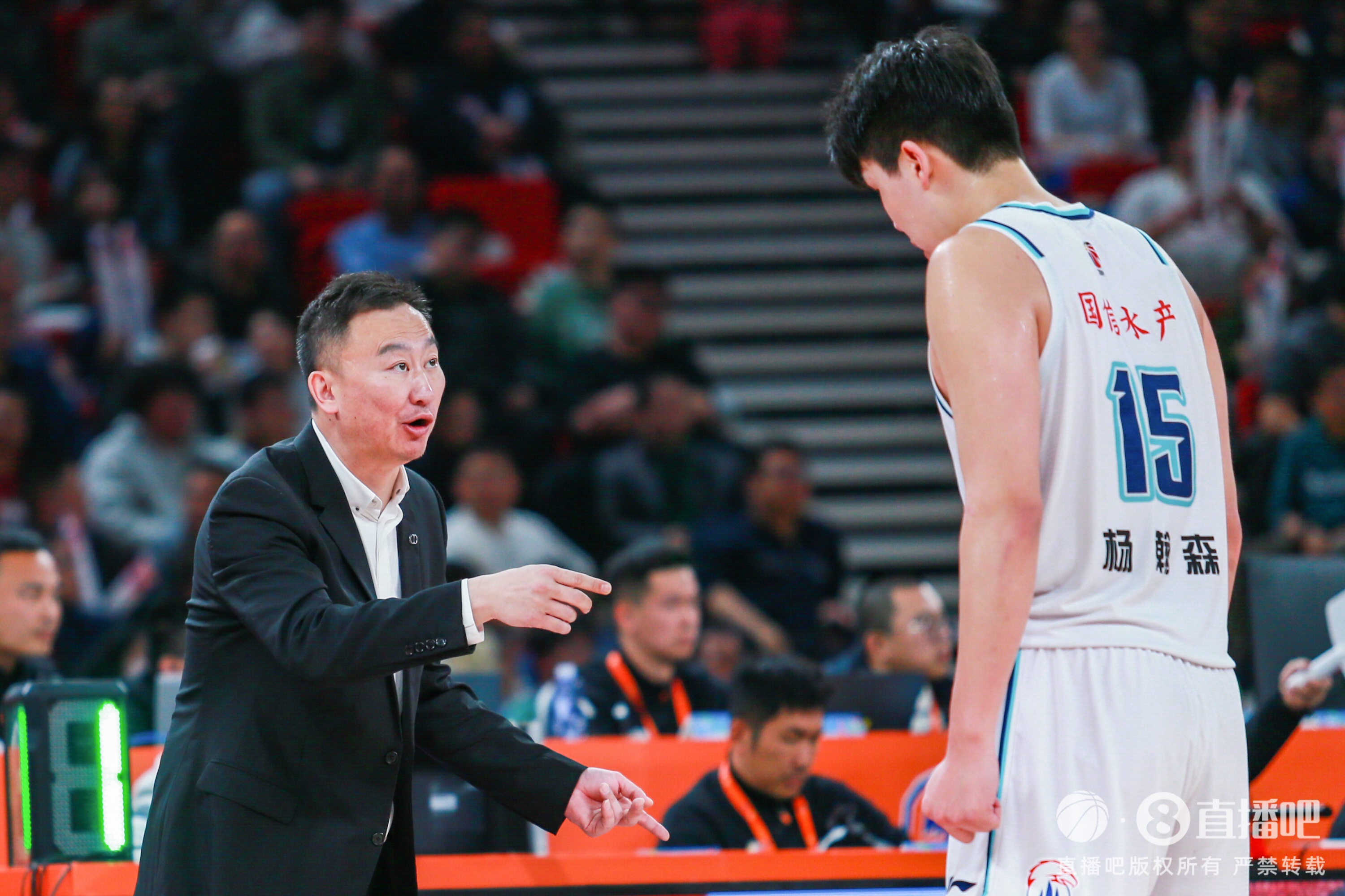 郭奇芳, 北京时间, 汤普森与约 郭奇芳, 北京时间, 汤普森与约